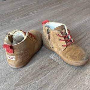 UGG Kristjan Chukka toddler boots in chestnut suede with side zip
